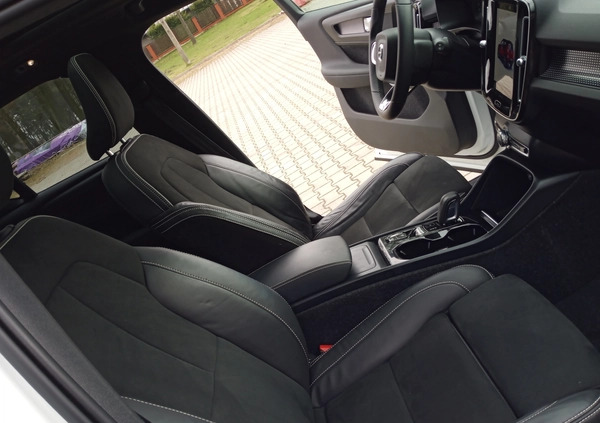 Volvo XC 40 cena 132600 przebieg: 20451, rok produkcji 2022 z Iława małe 667